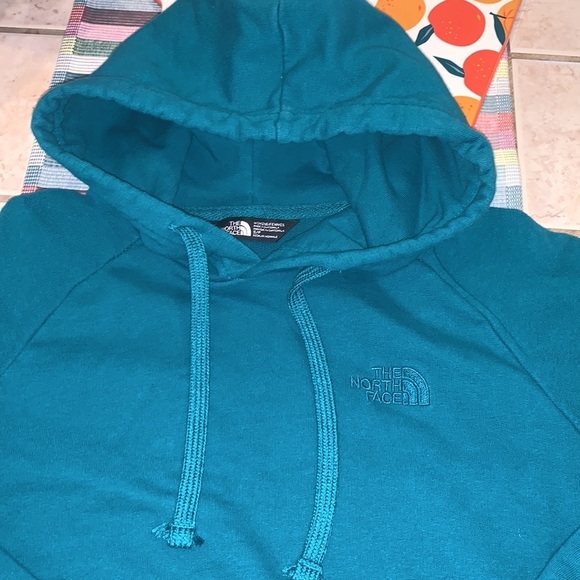 The North Face Sweater - Picture 6 of 7